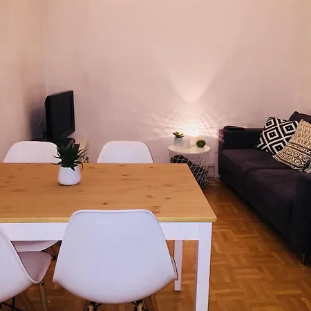 Apartment Encosta De